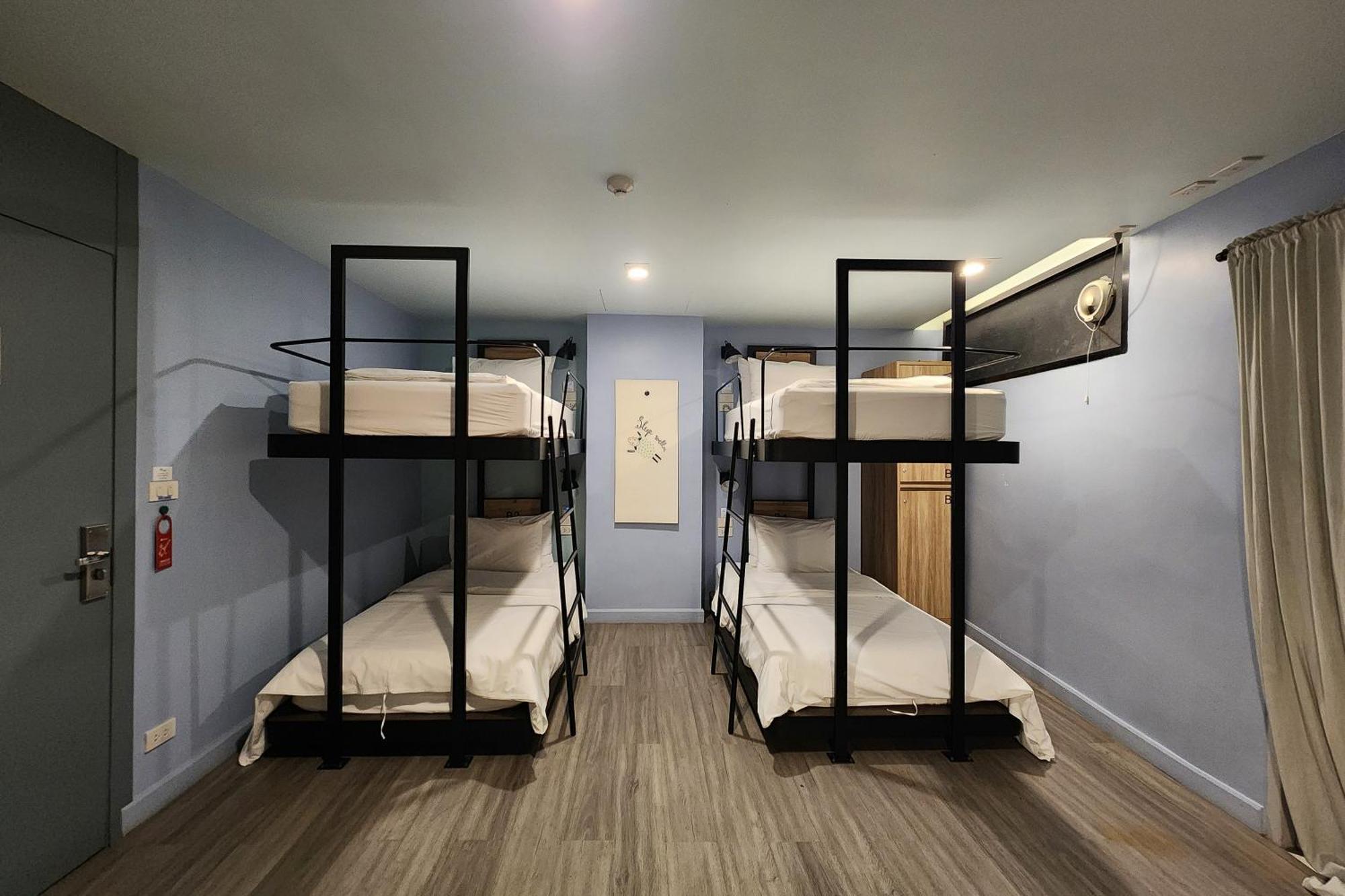 Simply Sleep Hostel Μπανγκόκ Εξωτερικό φωτογραφία