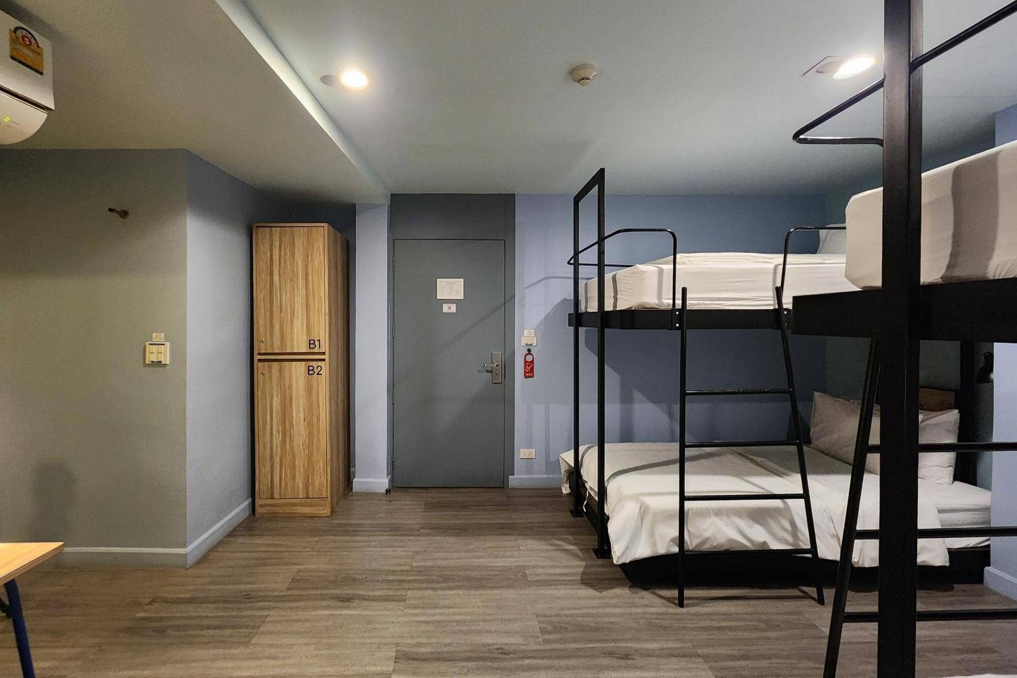 Simply Sleep Hostel Μπανγκόκ Εξωτερικό φωτογραφία