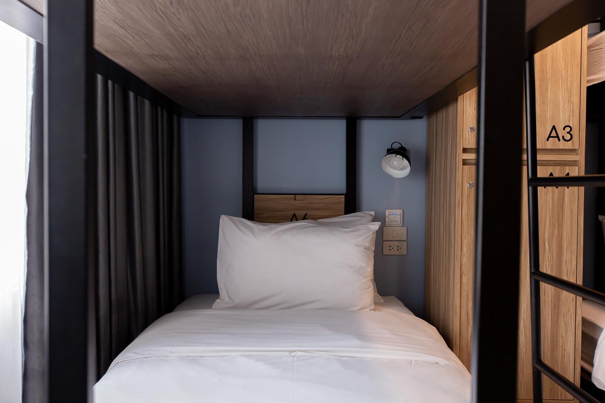 Simply Sleep Hostel Μπανγκόκ Εξωτερικό φωτογραφία
